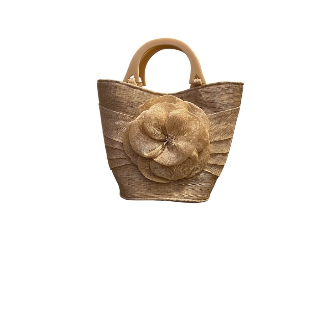 Beautique Circular or D-shaped Plastic Handles Women's Raffia Tote Bag- NEW